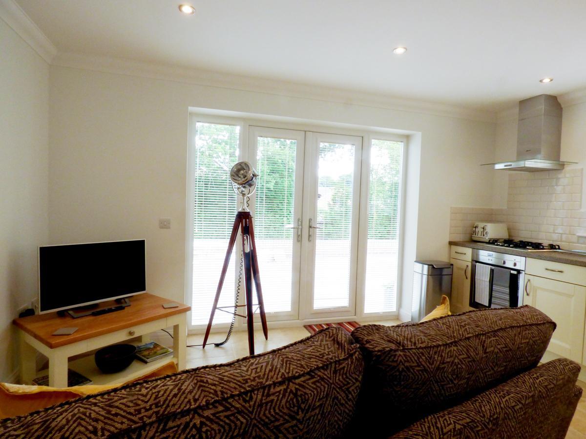 The Hideaway Villa Verwood Exterior photo